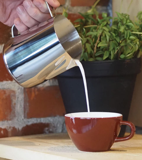Pichet en stainless pour lait chaud